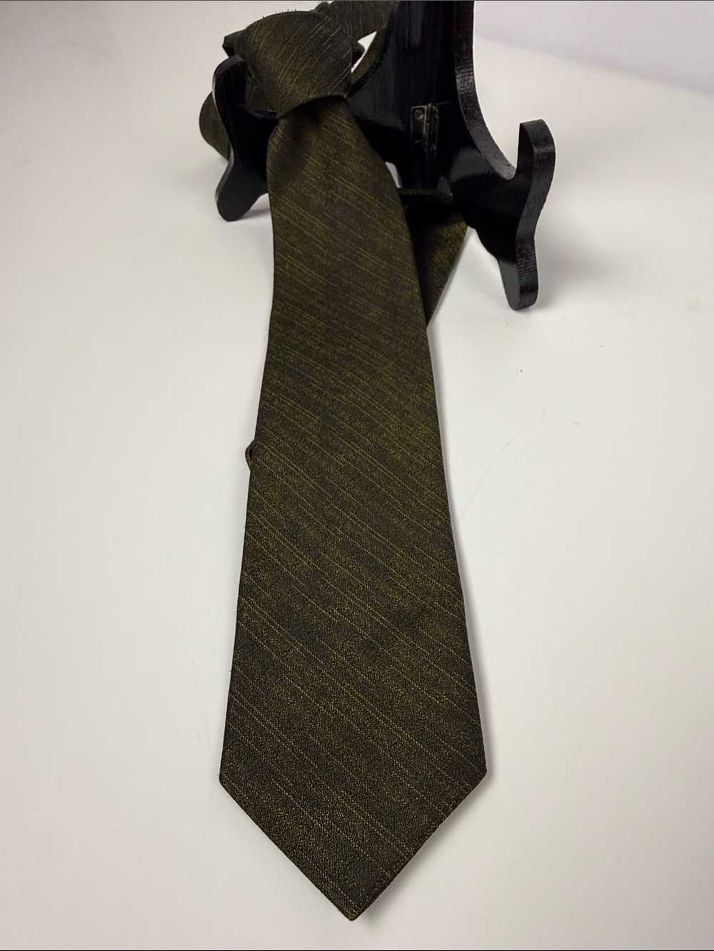 Classic Men's Olive Green Textured Tie